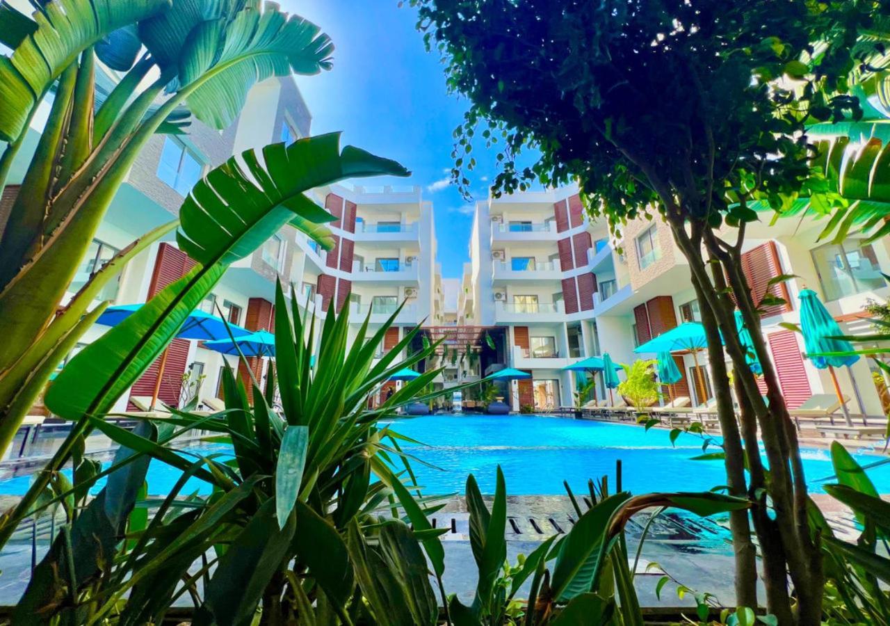 Sanctuary Sunlit Hurghada Haven With 4 Pools, Rooftop Sunsets & Gourmet Bites Steps Away Exteriér fotografie