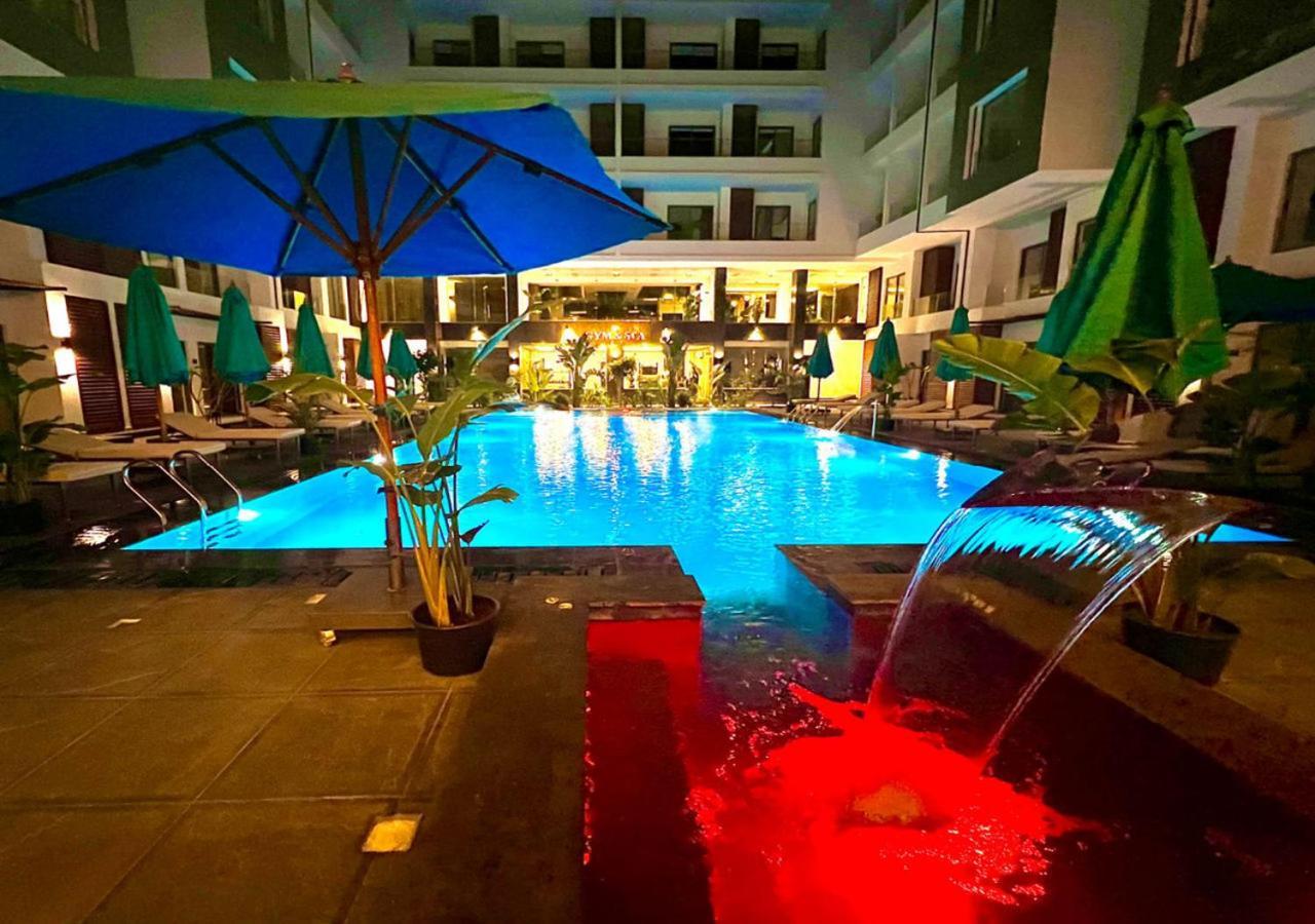 Sanctuary Sunlit Hurghada Haven With 4 Pools, Rooftop Sunsets & Gourmet Bites Steps Away Exteriér fotografie