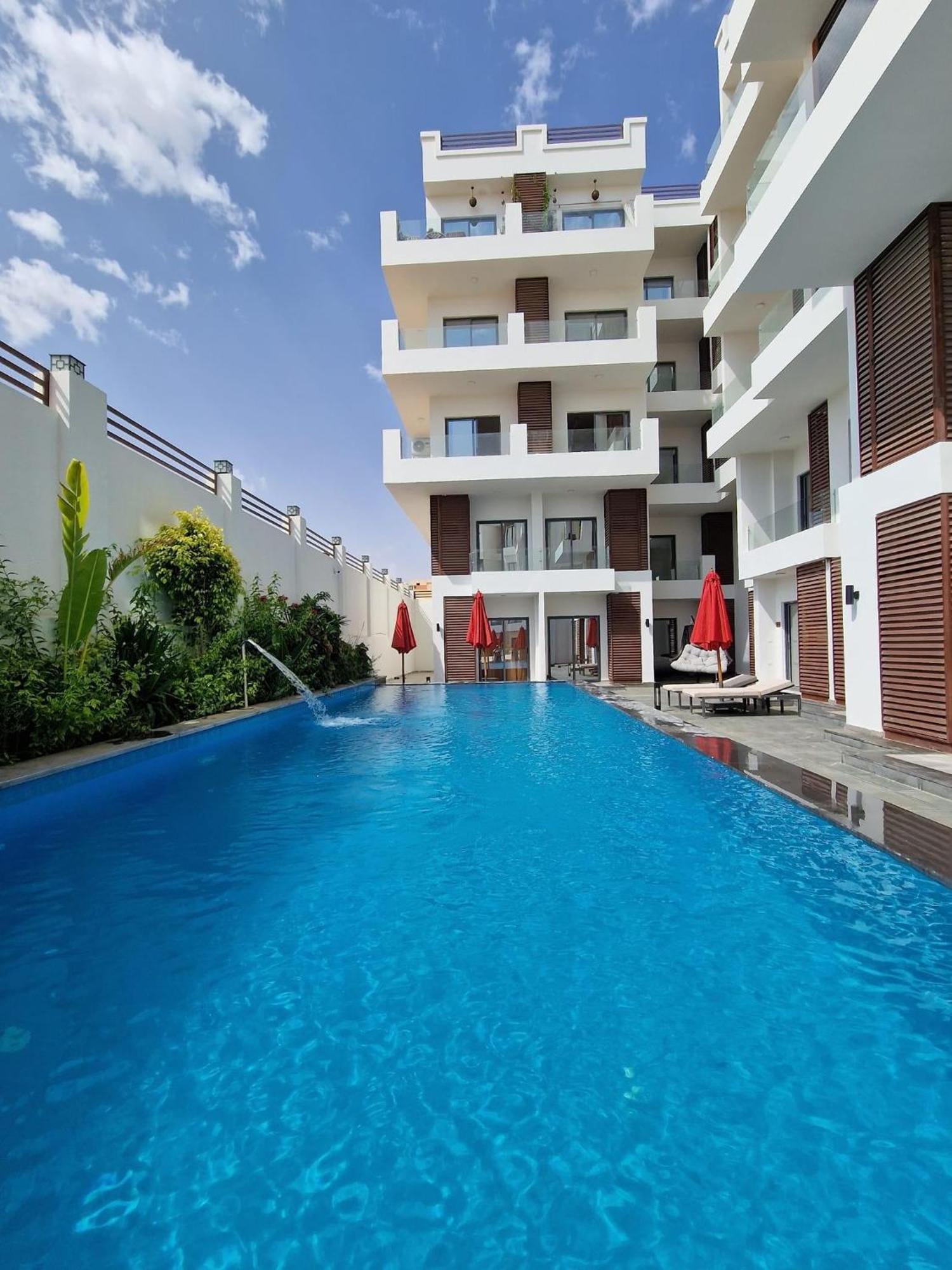Sanctuary Sunlit Hurghada Haven With 4 Pools, Rooftop Sunsets & Gourmet Bites Steps Away Exteriér fotografie