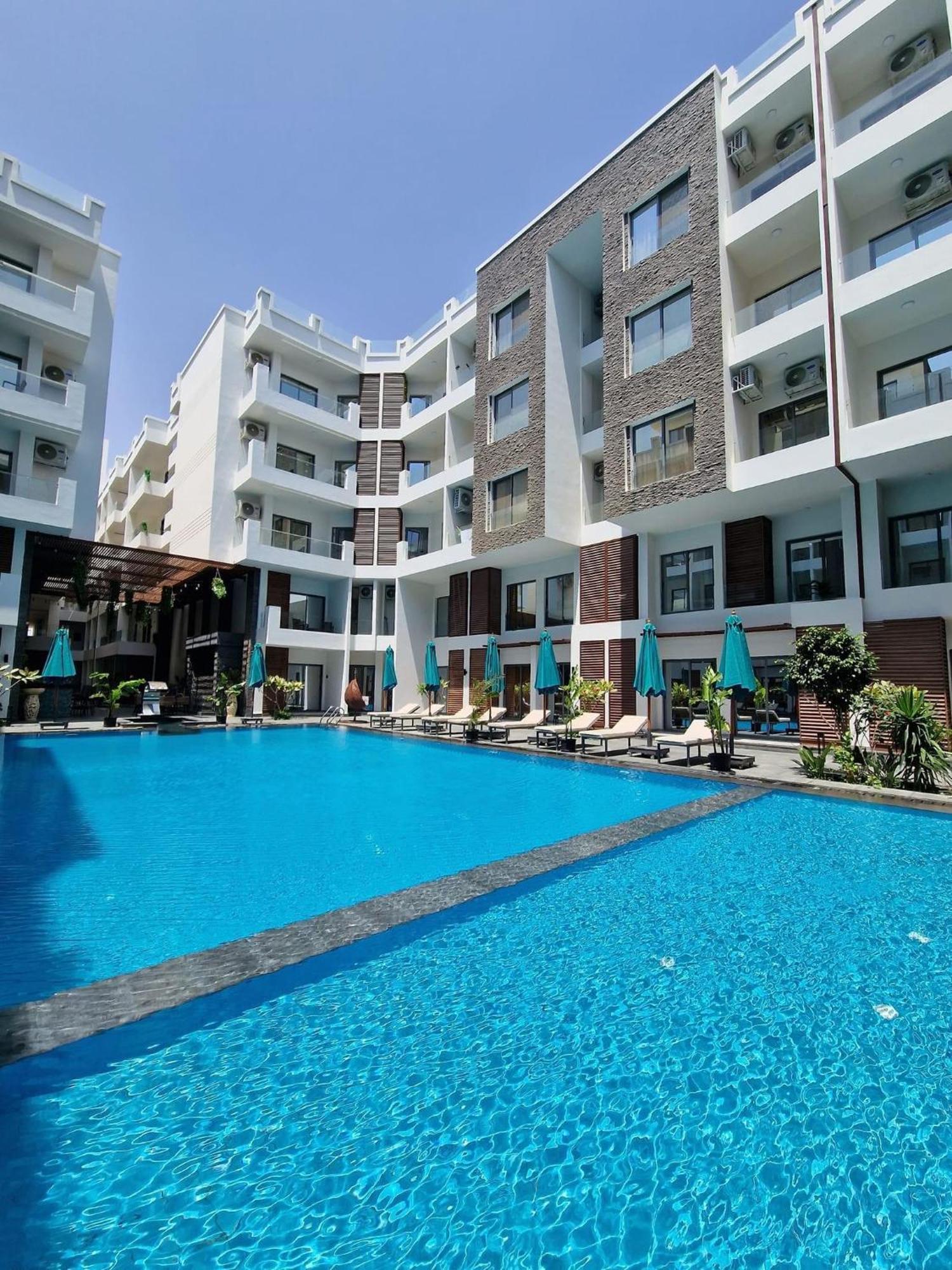 Sanctuary Sunlit Hurghada Haven With 4 Pools, Rooftop Sunsets & Gourmet Bites Steps Away Exteriér fotografie